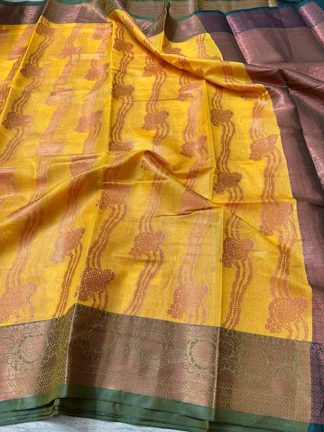 Exclusive Jacquard Weave Banarasi Saree
