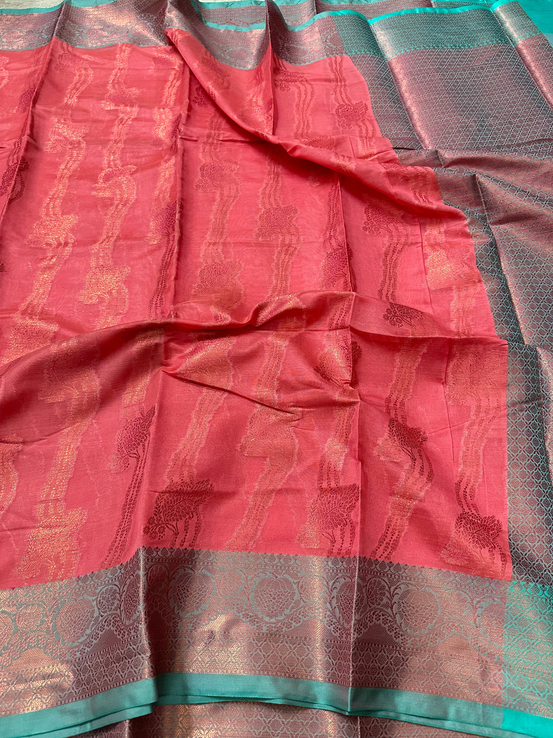 Exclusive Jacquard Weave Banarasi Saree