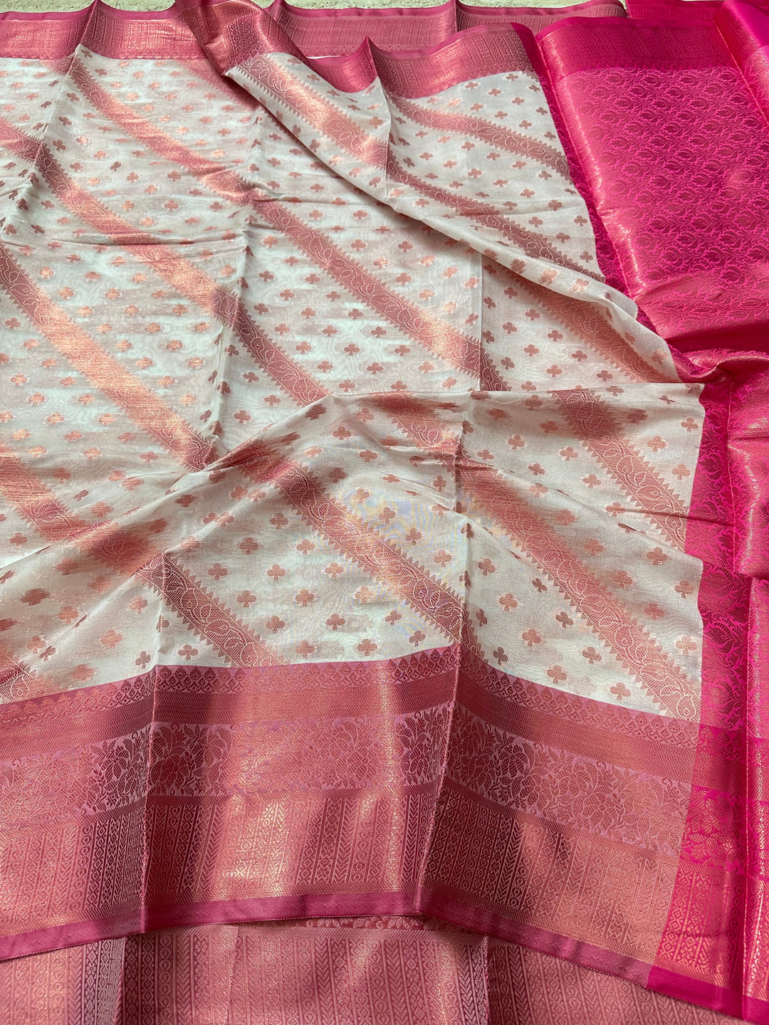 Exclusive Jacquard Weave Banarasi Saree