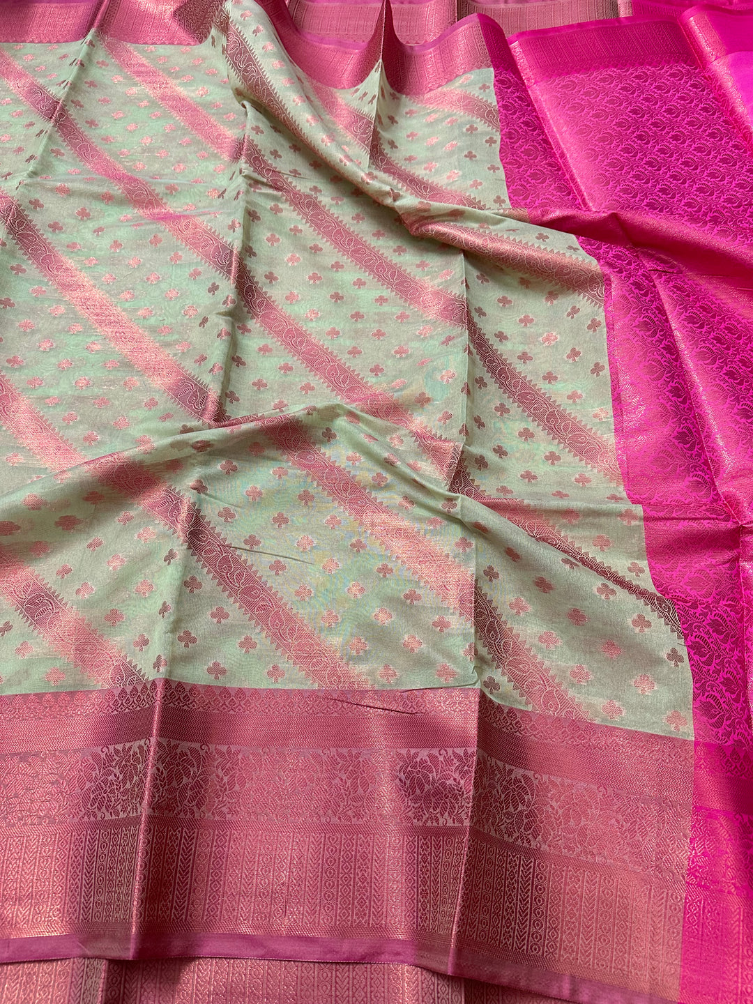 Exclusive Jacquard Weave Banarasi Saree