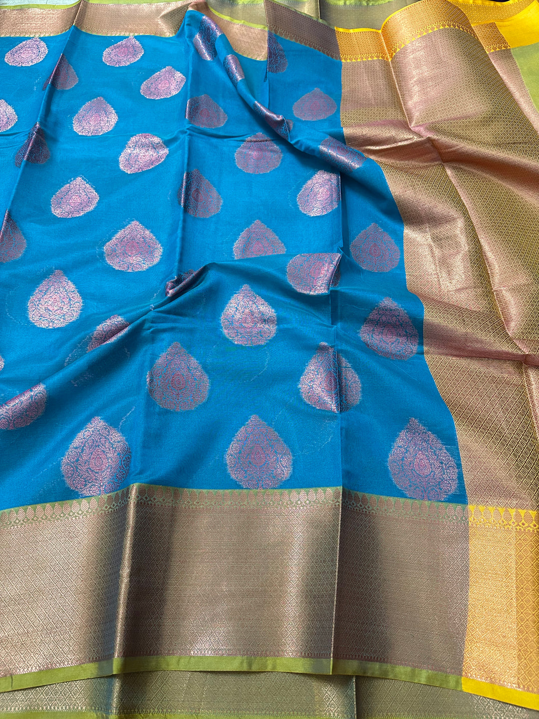 Exclusive Jacquard Weave Banarasi Saree