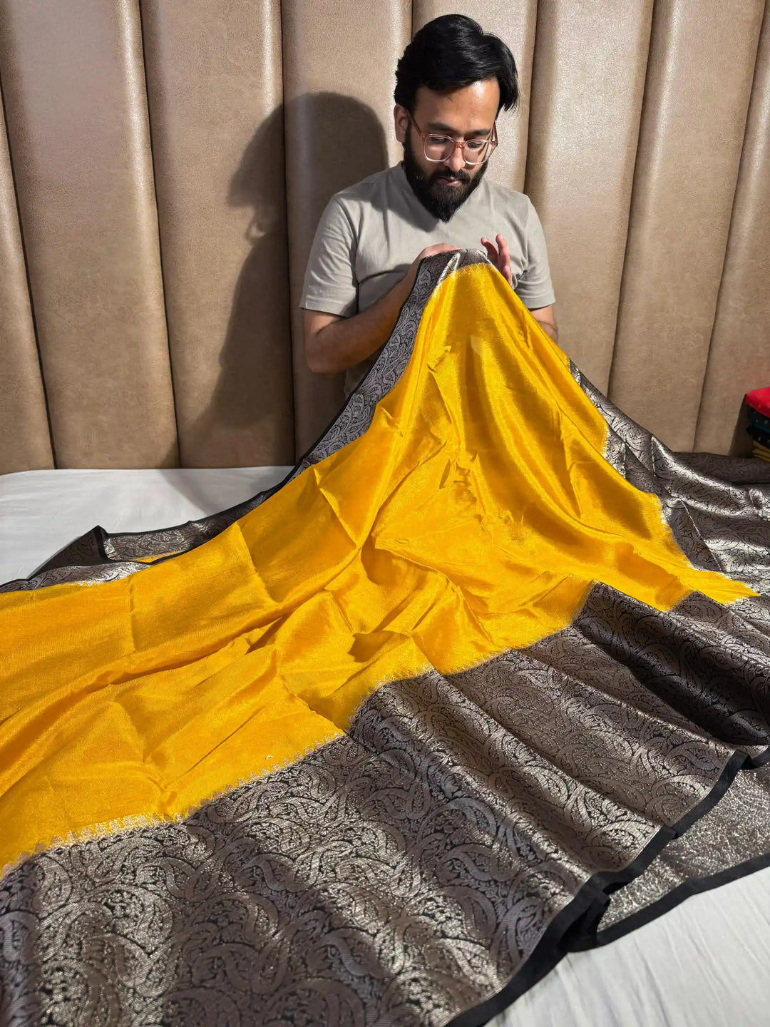 Banarasi Warm Silk Saree with Unique Pallu and Border