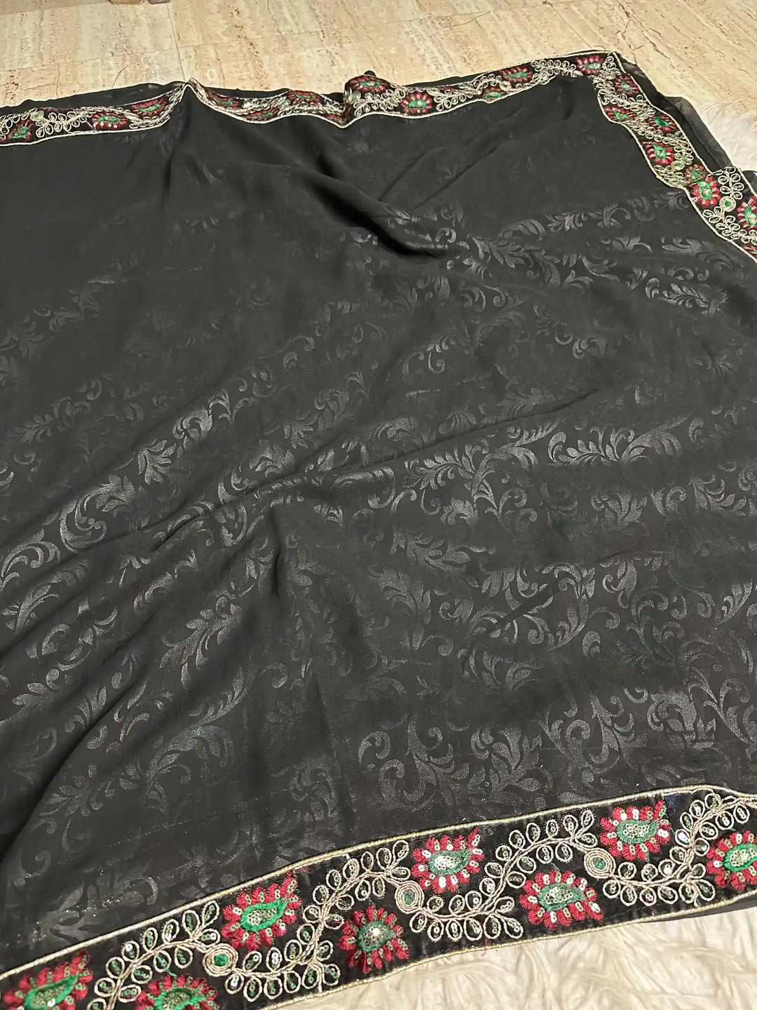 Beautiful Jacquard Weave Banarasi Saree
