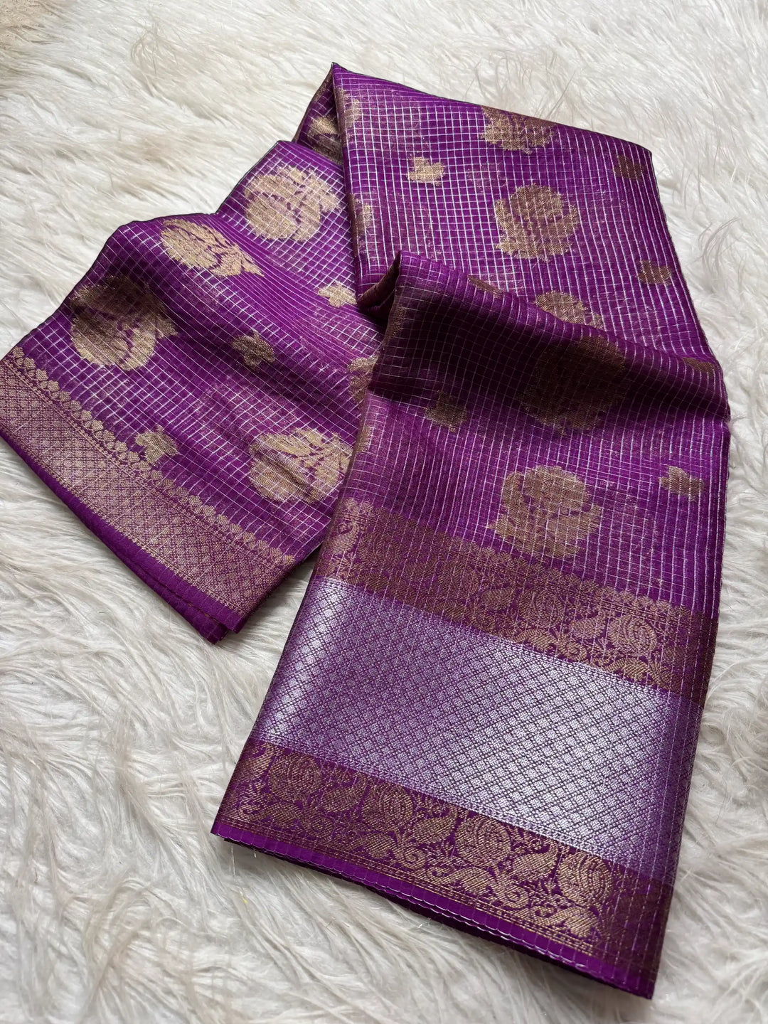 Beautiful Jacquard Weave Banarasi Saree