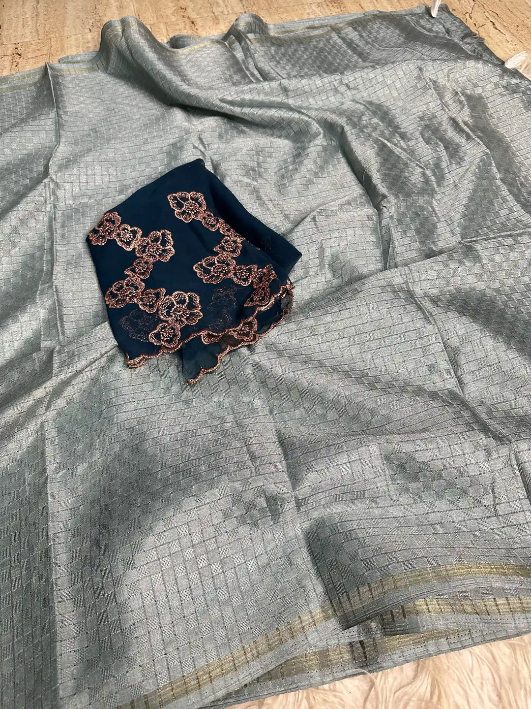Beautiful Jacquard Weave Banarasi Saree