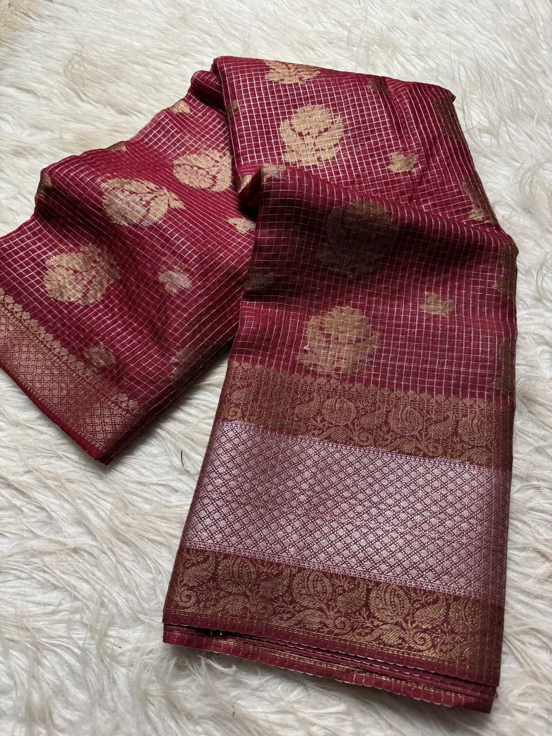 Beautiful Jacquard Weave Banarasi Saree