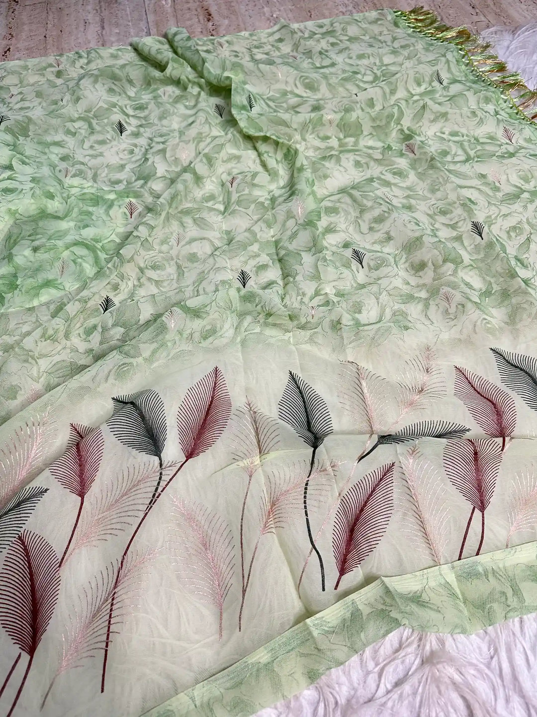 Beautiful Jacquard Weave Banarasi Saree