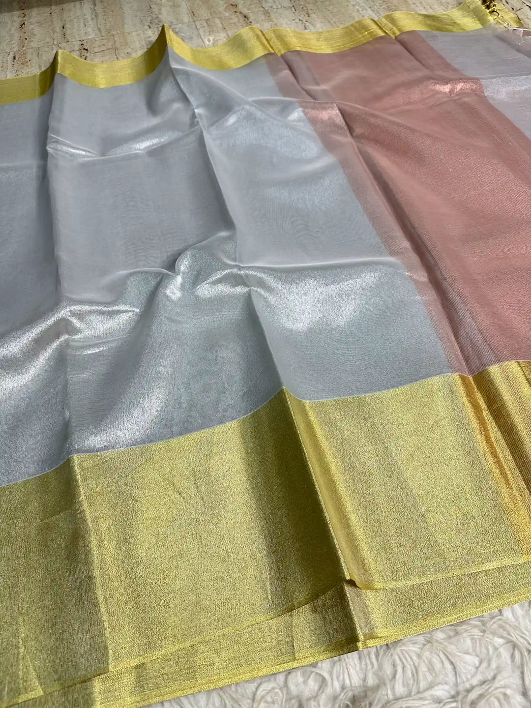 Beautiful Jacquard Weave Banarasi Saree