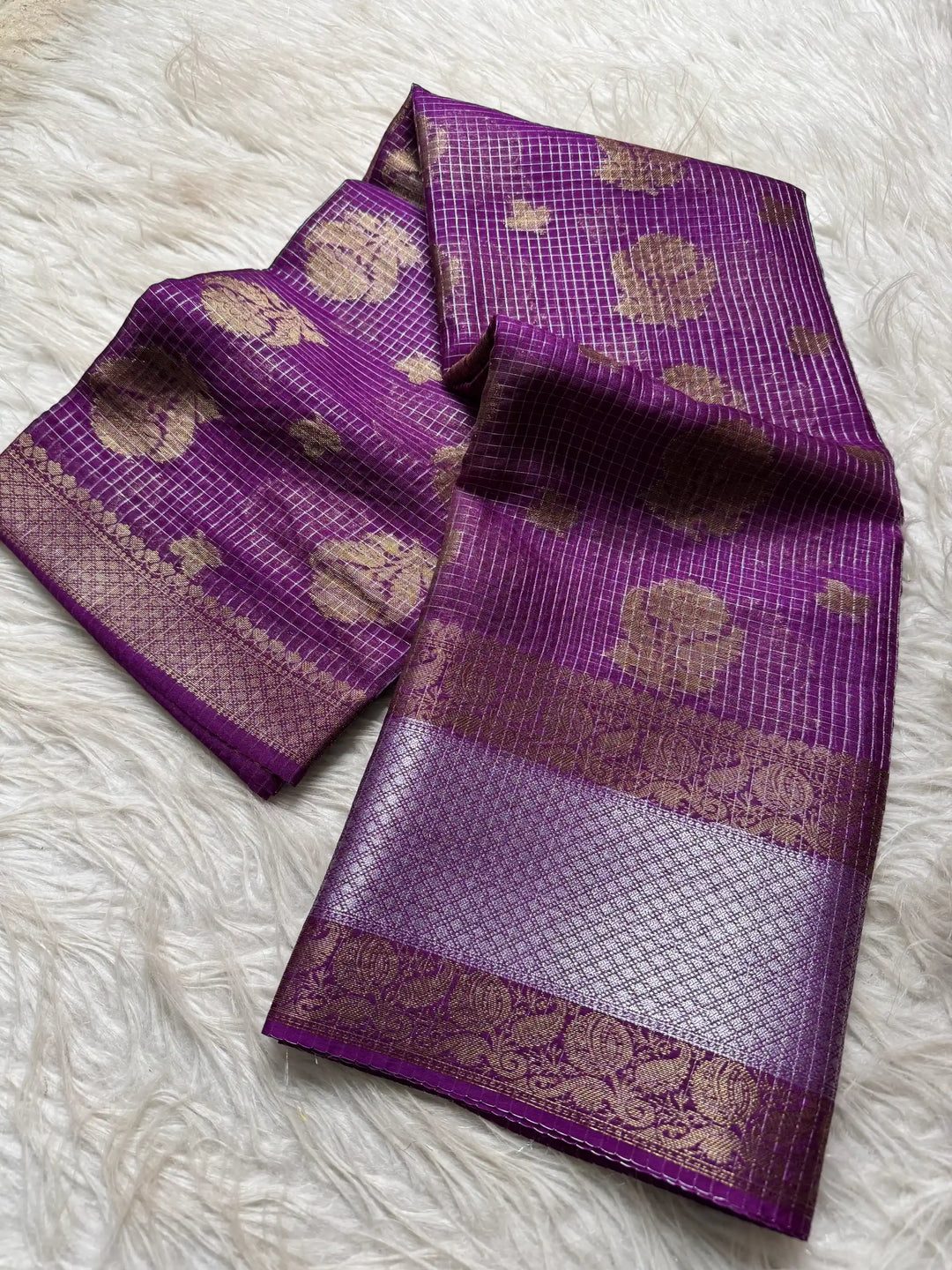 Beautiful Jacquard Weave Banarasi Saree