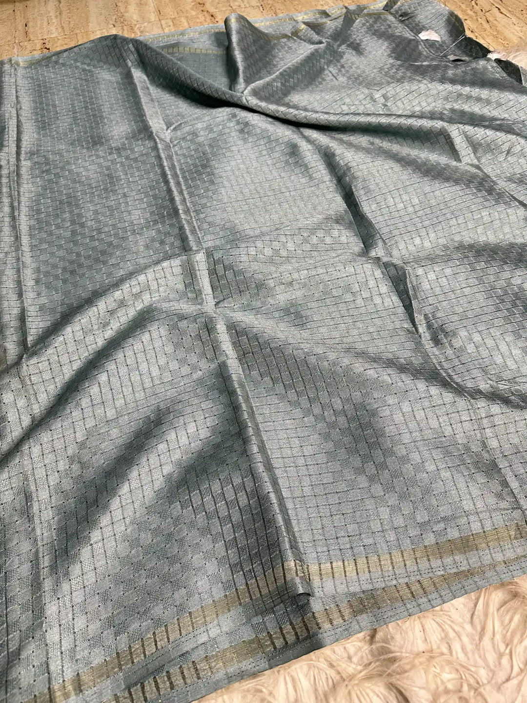 Beautiful Jacquard Weave Banarasi Saree