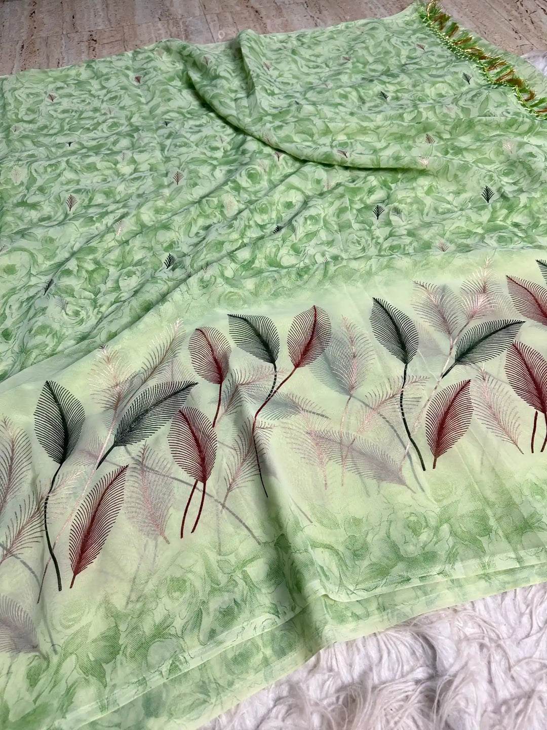 Beautiful Jacquard Weave Banarasi Saree
