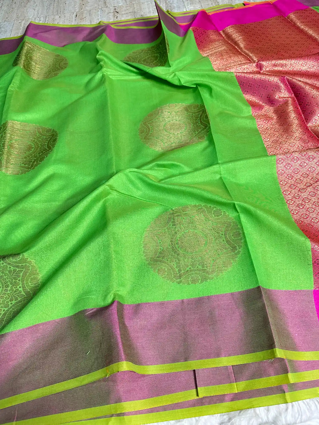 Beautiful Jacquard Weave Banarasi Saree