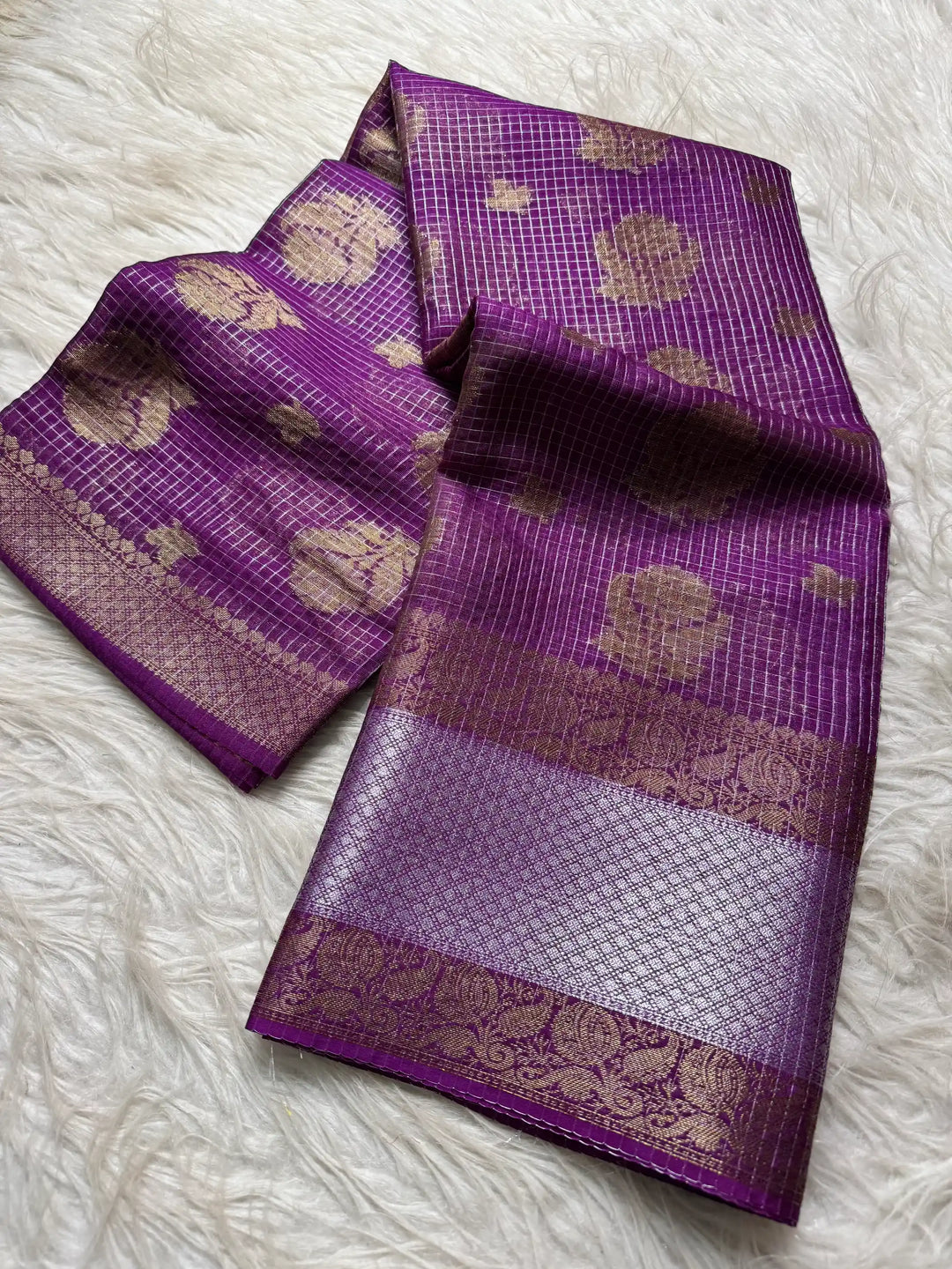 Beautiful Jacquard Weave Banarasi Saree