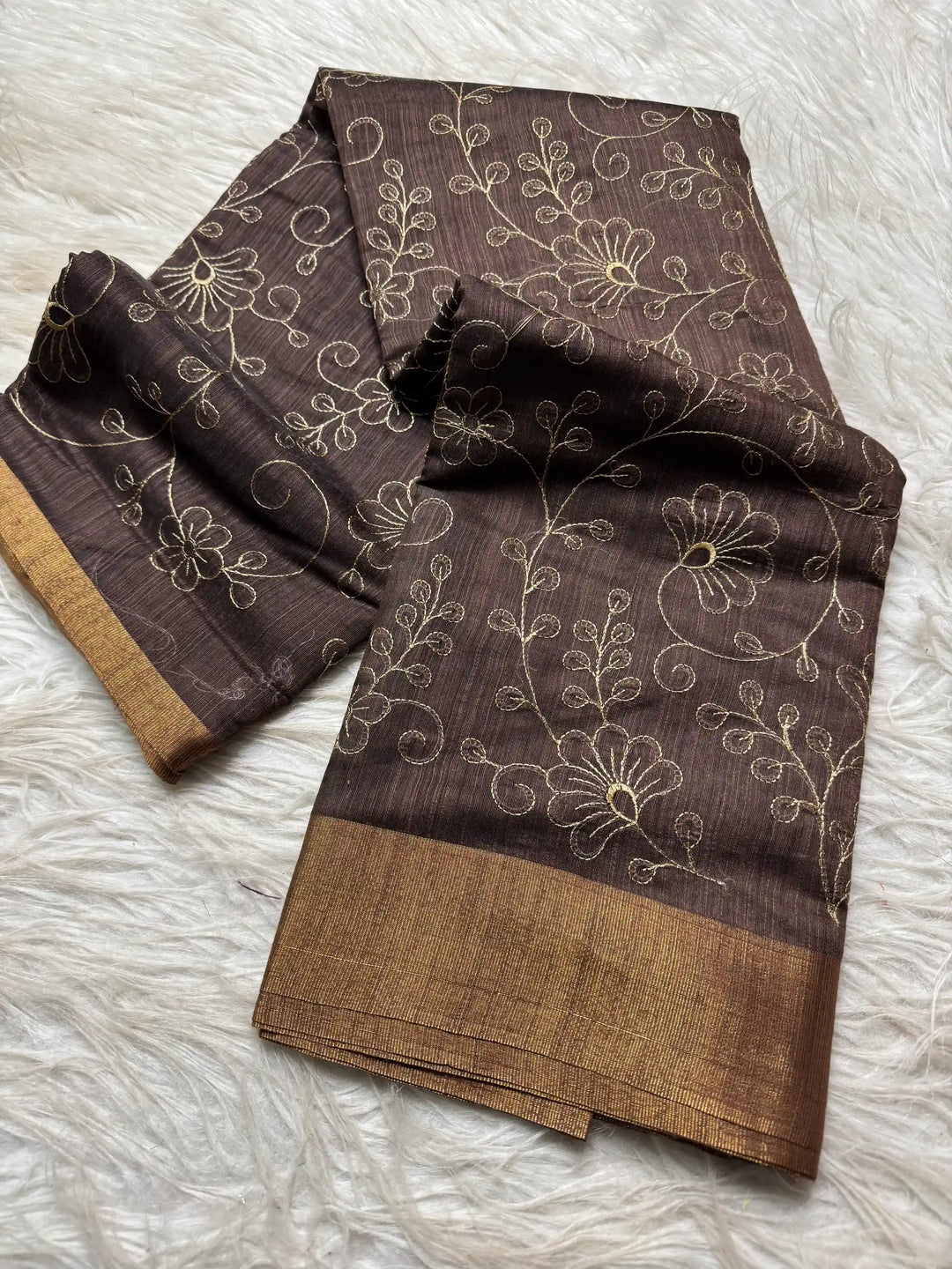 Beautiful Jacquard Weave Banarasi Saree