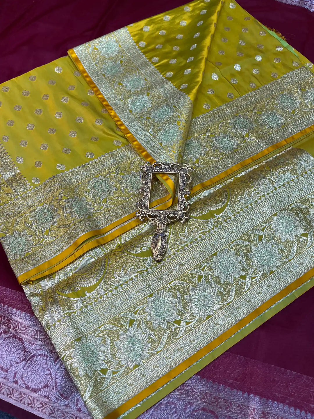 Bridal Mehendi Green Satin Silk Buti Weave Banarasi Saree