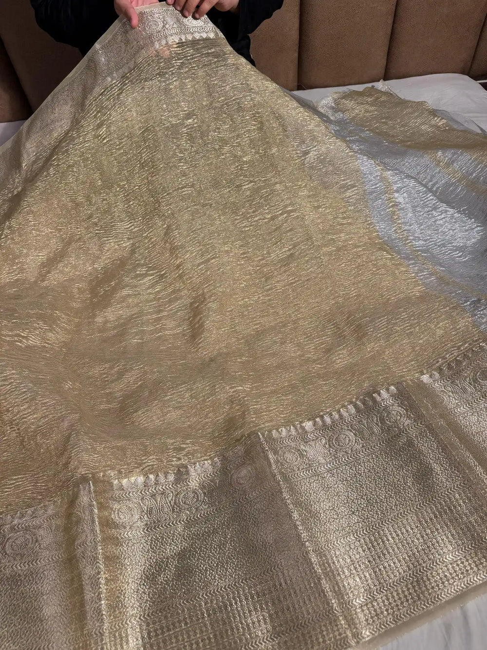 Crush Tissue Silk Saree with Silver Brocade & Zari Pallu