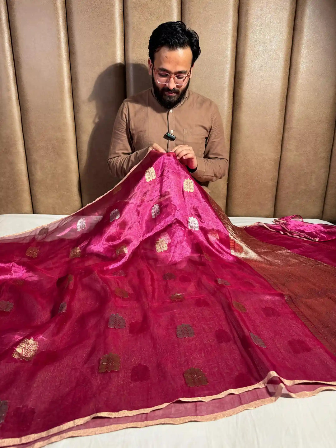 Dark Pink Handwoven Pure Tissue Silk Saree