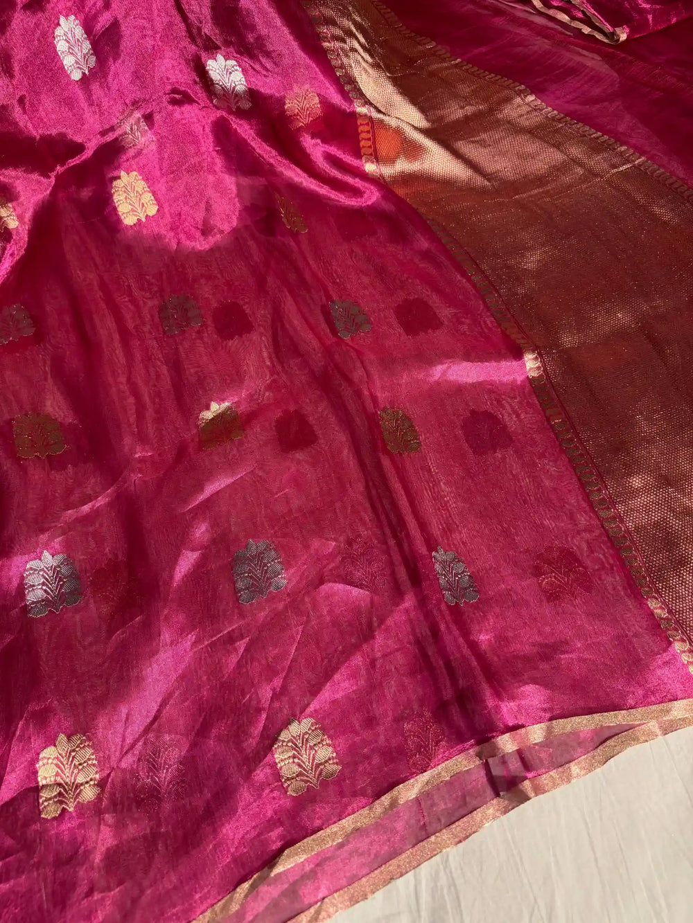 Dark Pink Handwoven Pure Tissue Silk Saree