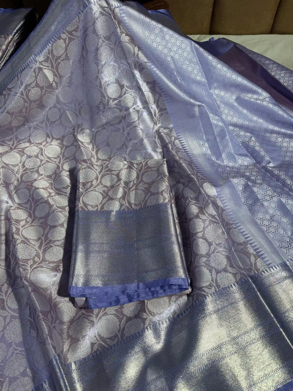 Dual Shade Tissue Silk Saree