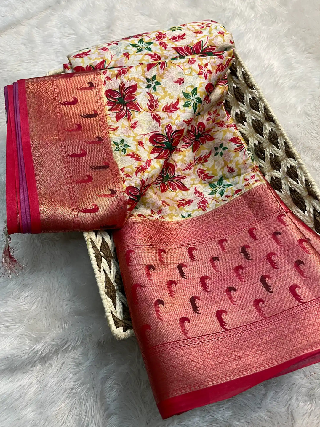 Eccentric Soft Silk Designer Printed Banarasi Saree