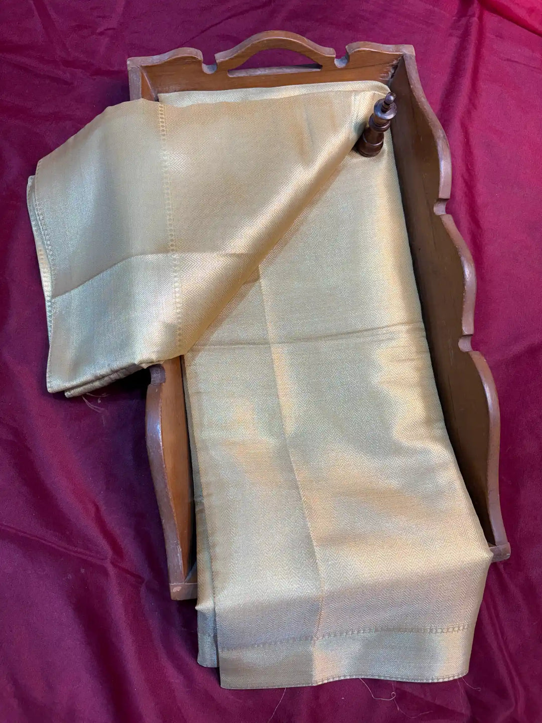 Eccentric Soft Tissue Traditional Jacquard Banarasi Saree
