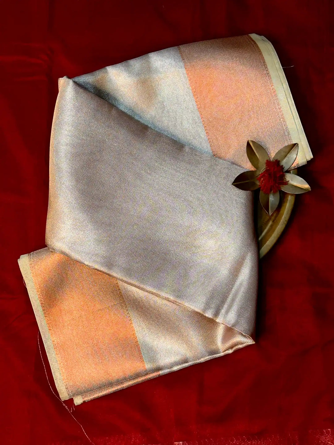Eccentric Soft Tissue Traditional Jacquard Banarasi Saree