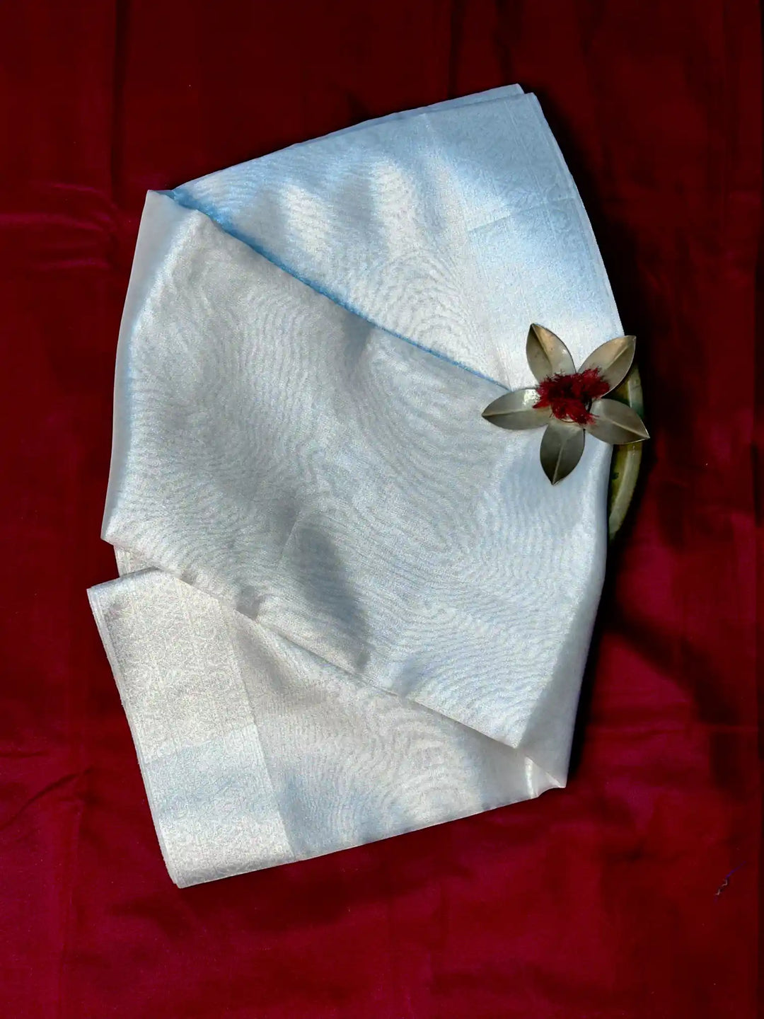 Eccentric Soft Tissue Traditional Jacquard Banarasi Saree