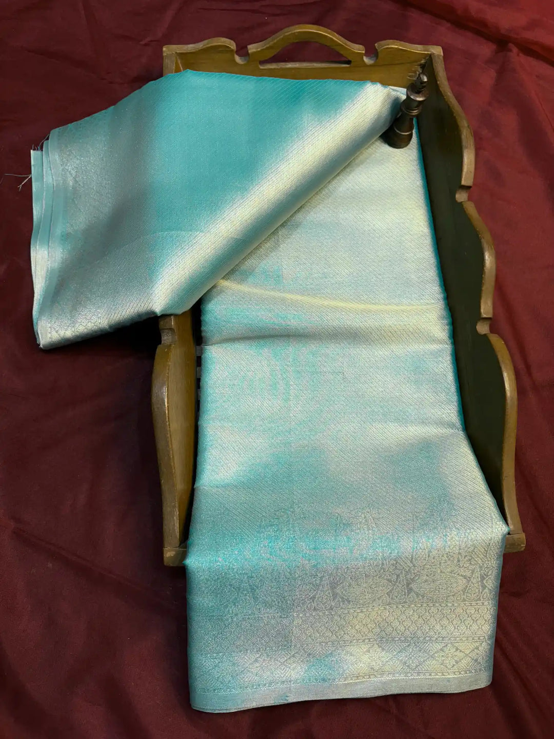 Eccentric Soft Tissue Traditional Jacquard Banarasi Saree