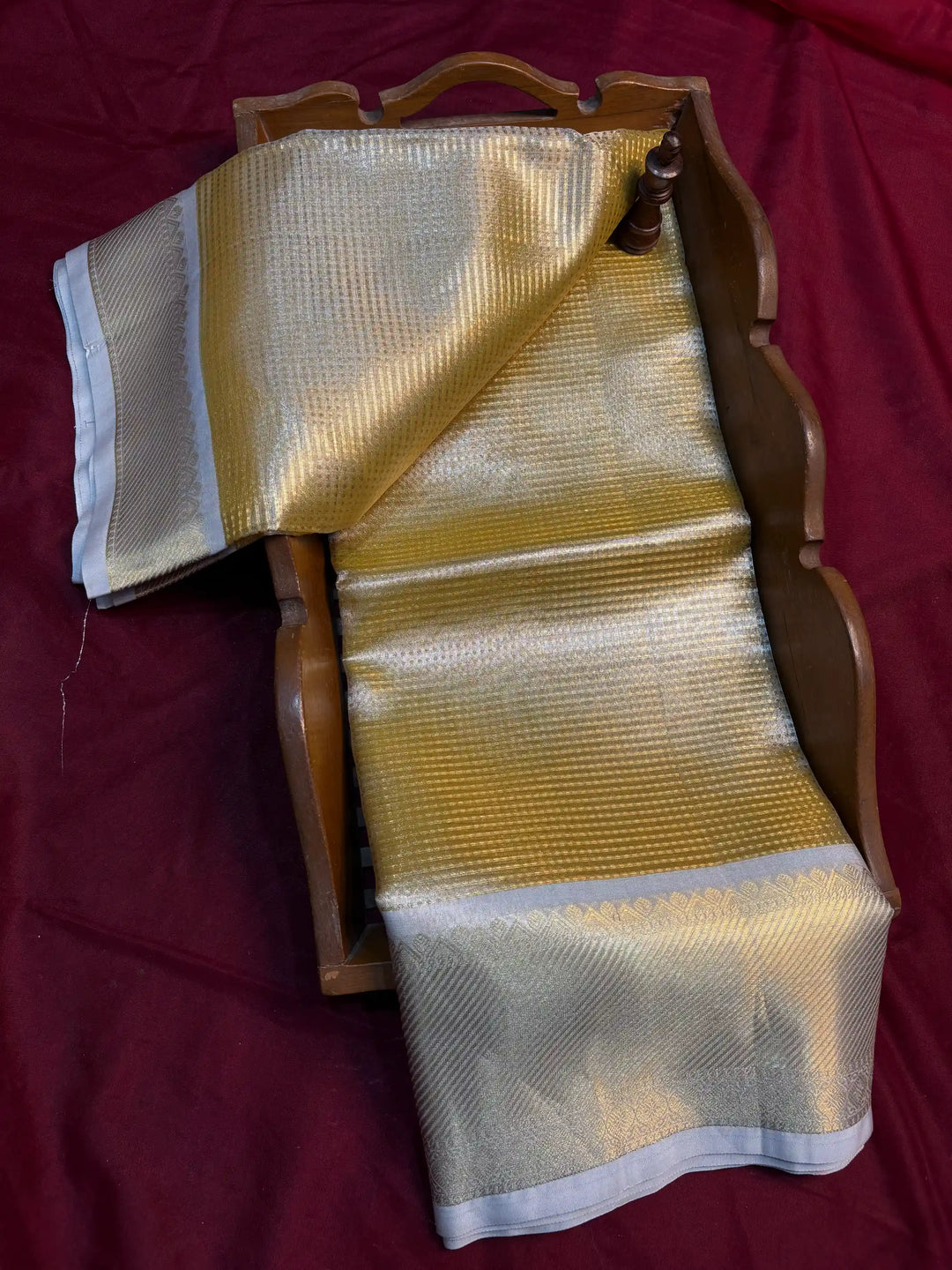 Eccentric Soft Tissue Traditional Jacquard Banarasi Saree