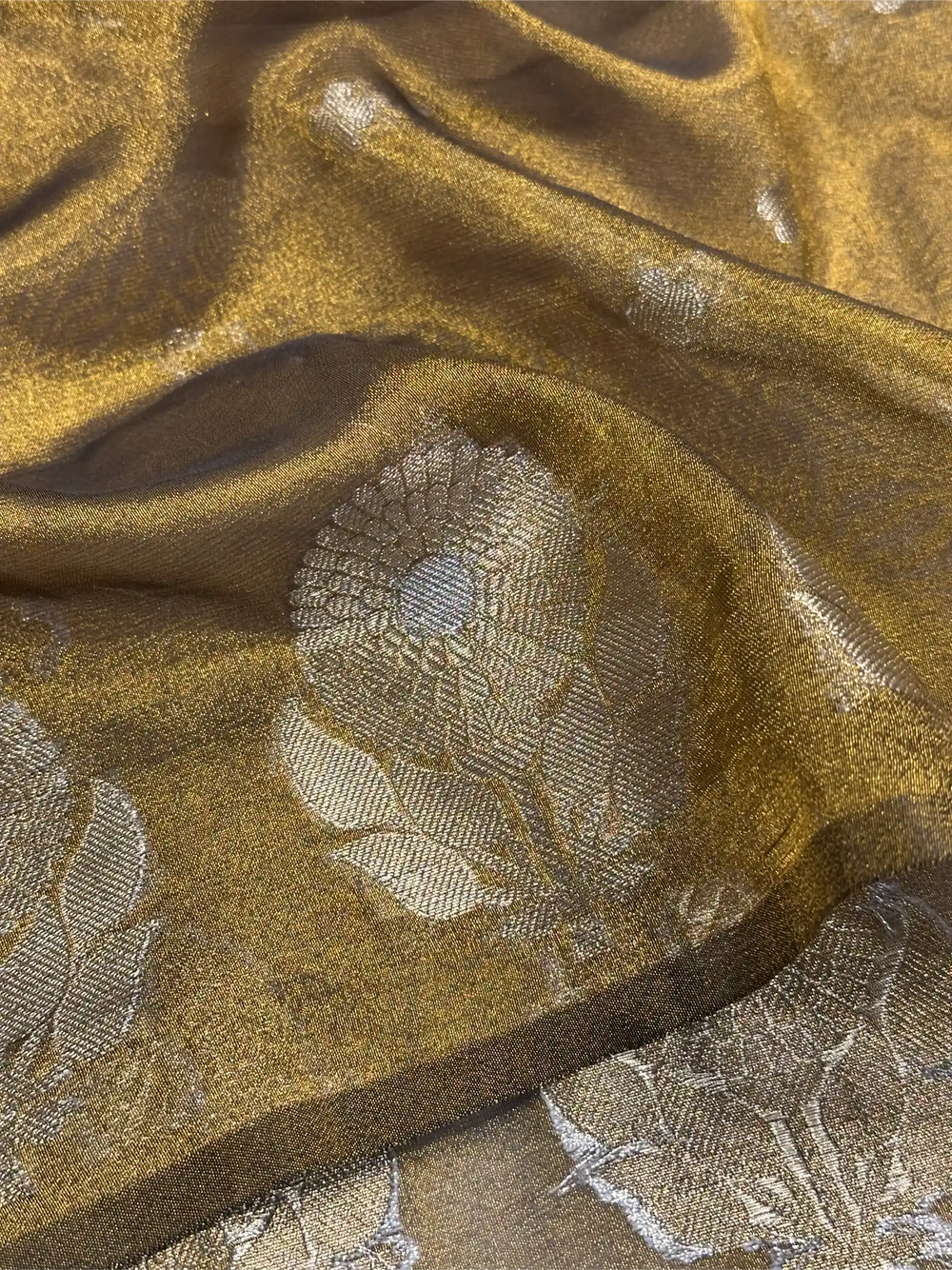 Mehendi Green Kora Tissue Silk Dhoop Chaun Weave Contemporary Banarasi Saree