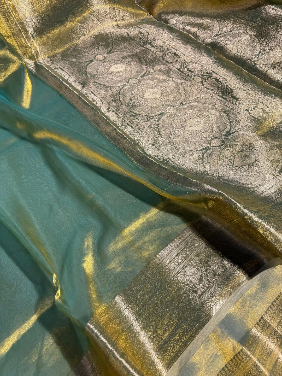 Metallic Sea Green Shade 100% Pure Tissue Silk Banarasi Saree