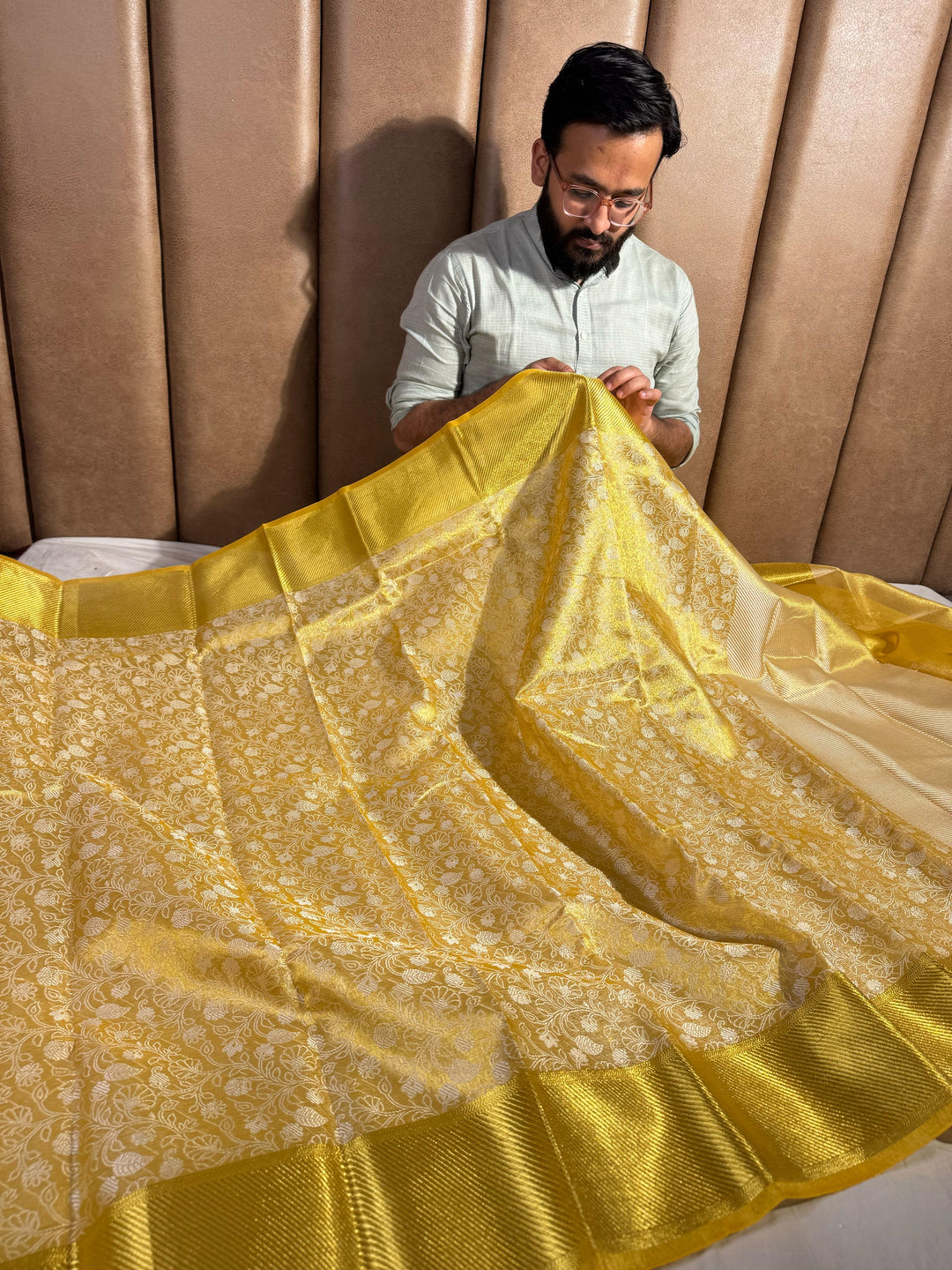 Original Banarasi Tissue Weaved Chikankari Saree with Rich Pallu & Blouse