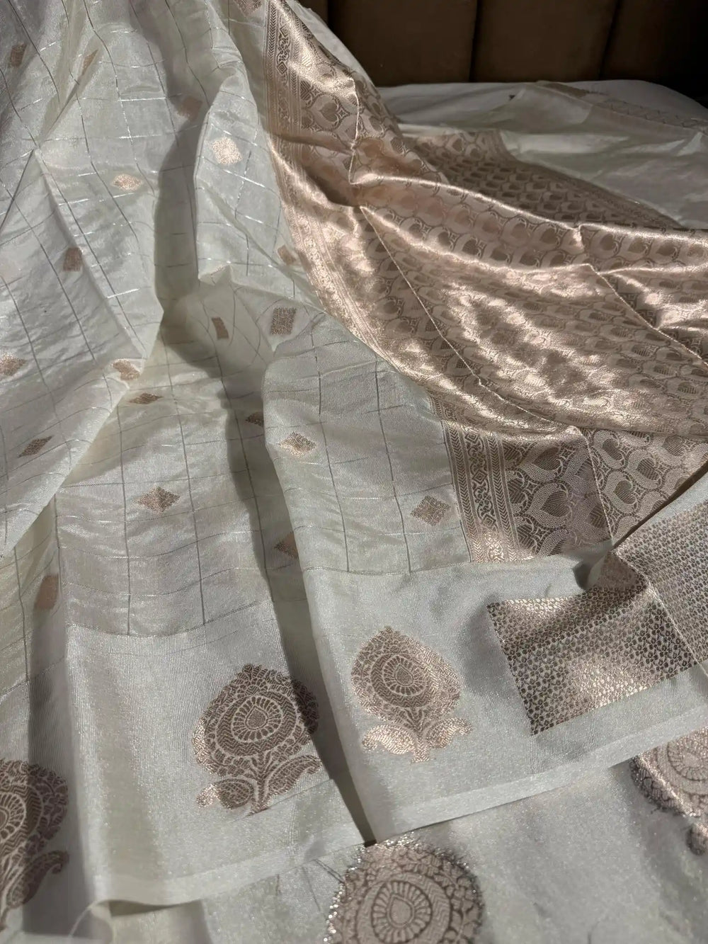 Pastel Gray Premium Chiniya Silk Saree with Rich Pallu and Blouse
