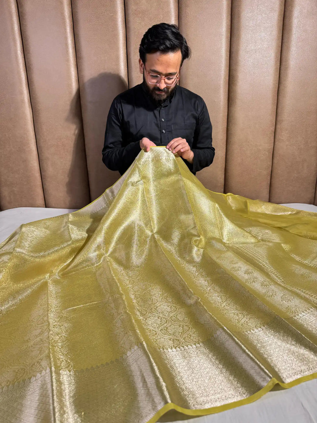 Premium Glass Tissue Silk Banarasi Saree with Dual Tone