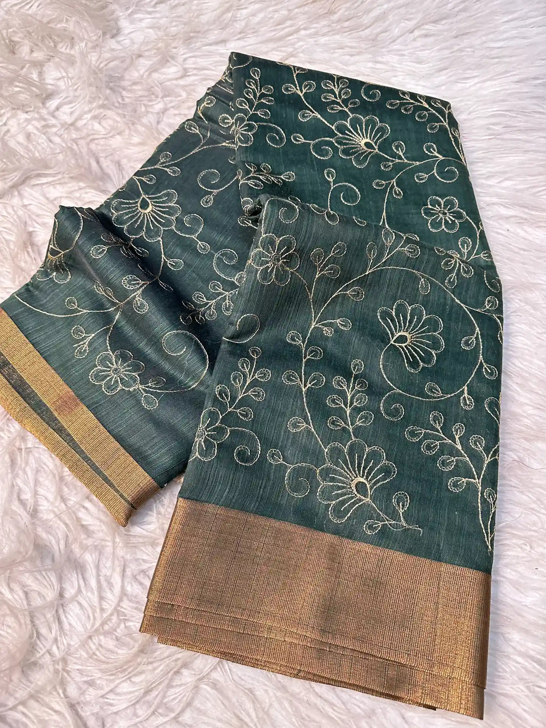Premium Jacquard Weave Banarasi Saree
