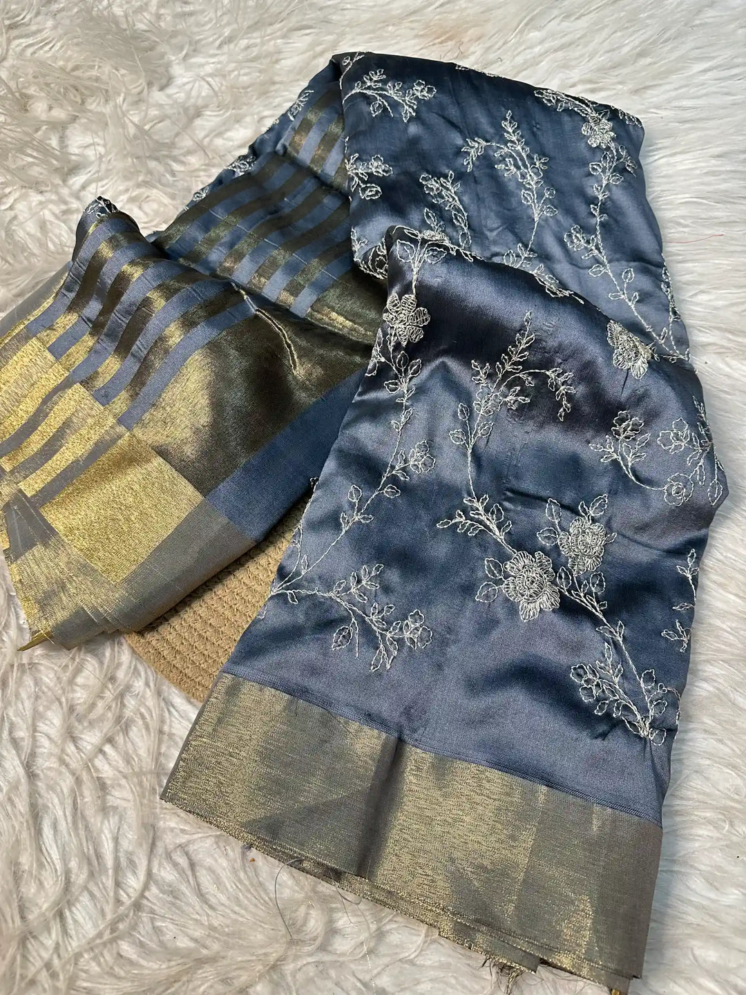Premium Jacquard Weave Banarasi Saree
