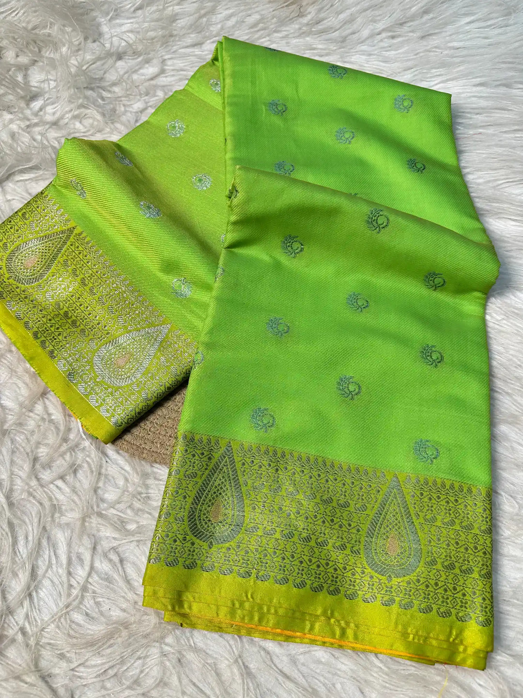 Premium Jacquard Weave Banarasi Saree