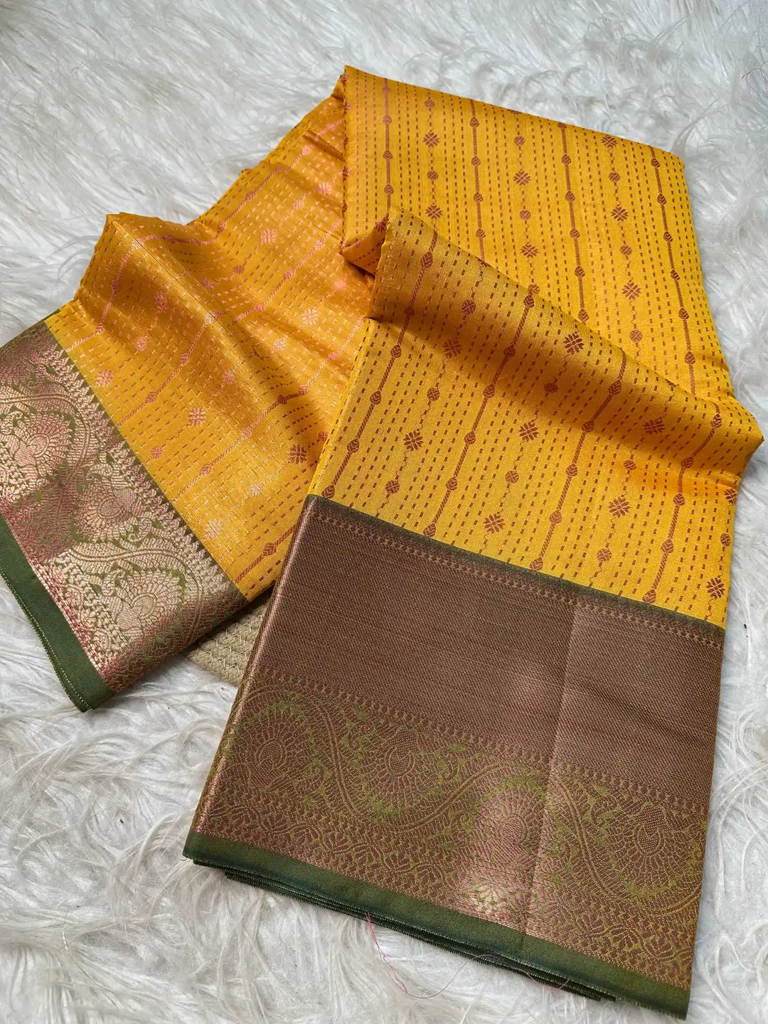 Premium Jacquard Weave Banarasi Saree