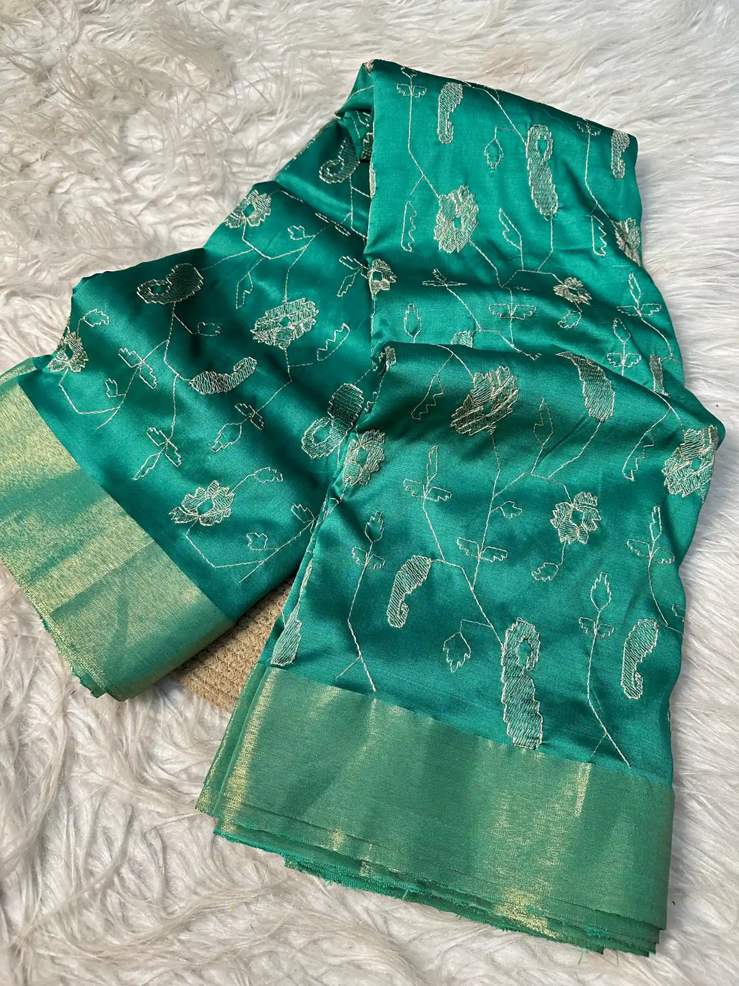 Premium Jacquard Weave Banarasi Saree