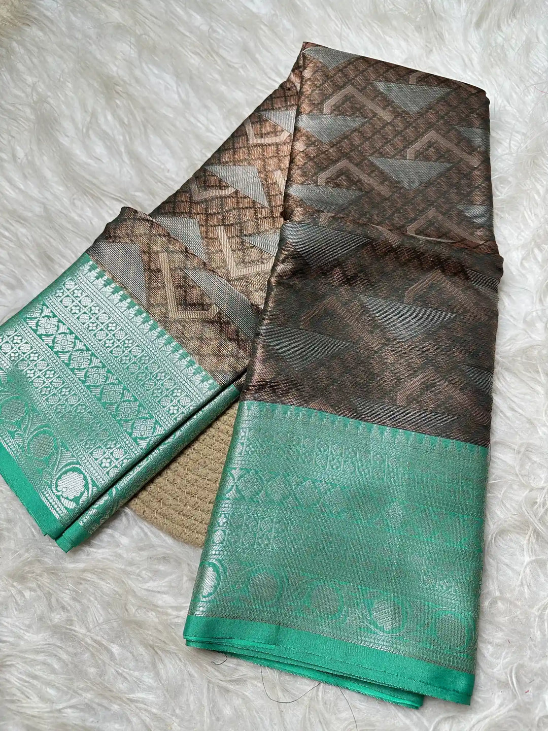 Premium Jacquard Weave Banarasi Saree