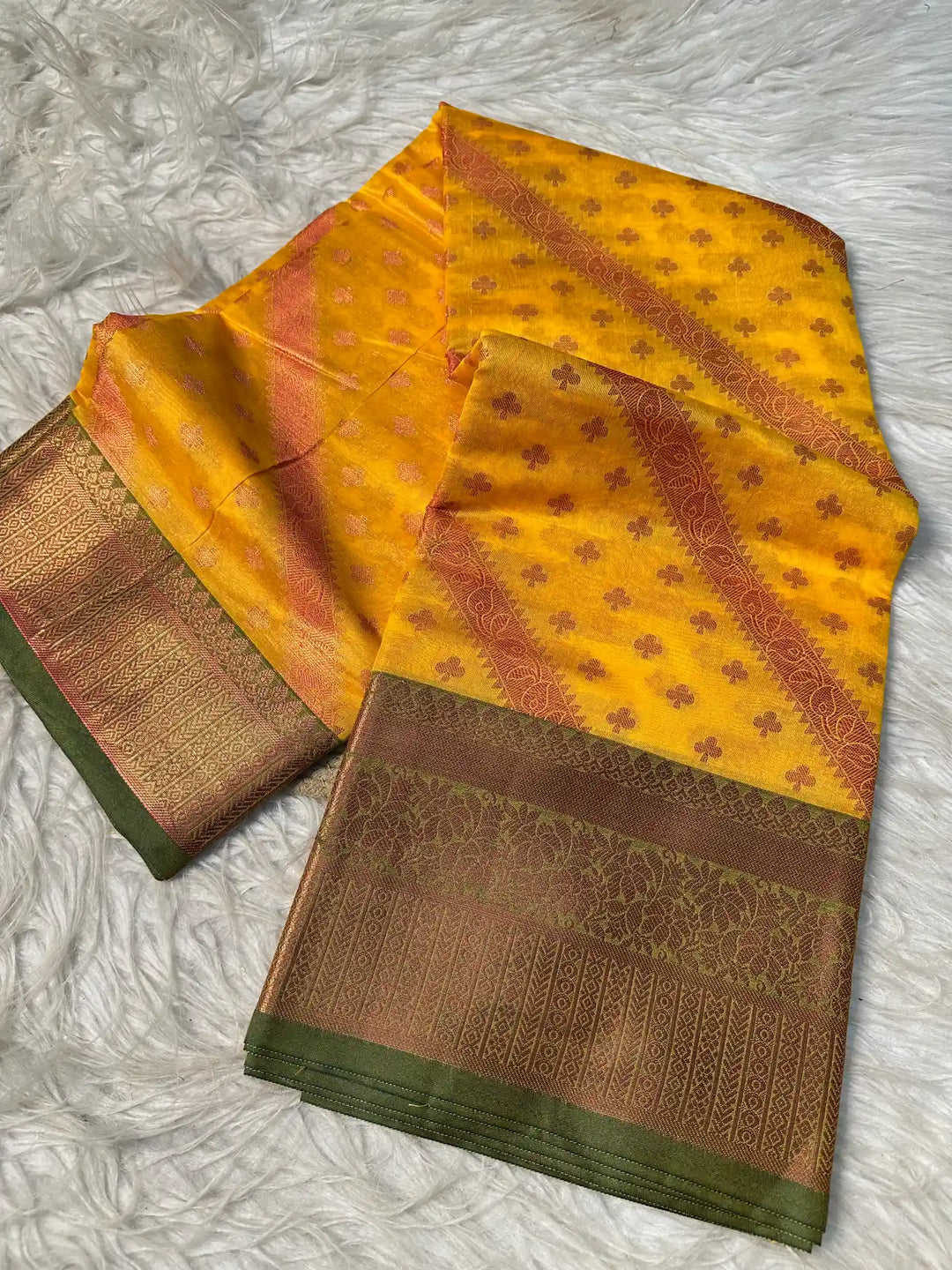Premium Jacquard Weave Banarasi Saree