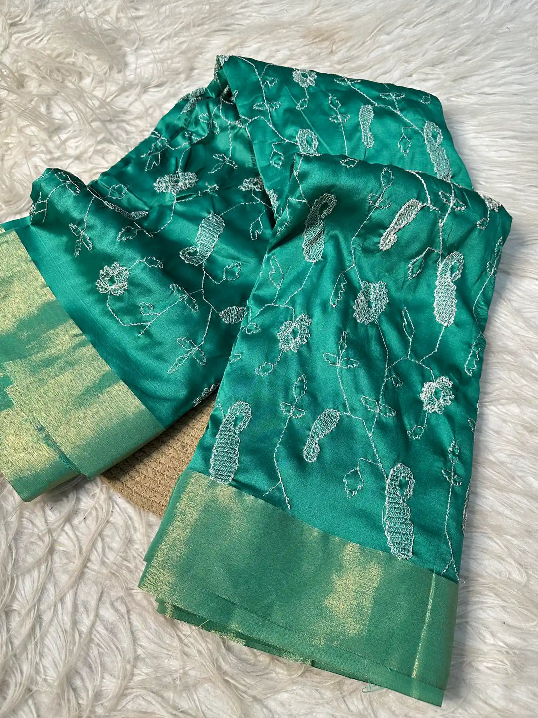 Premium Jacquard Weave Banarasi Saree