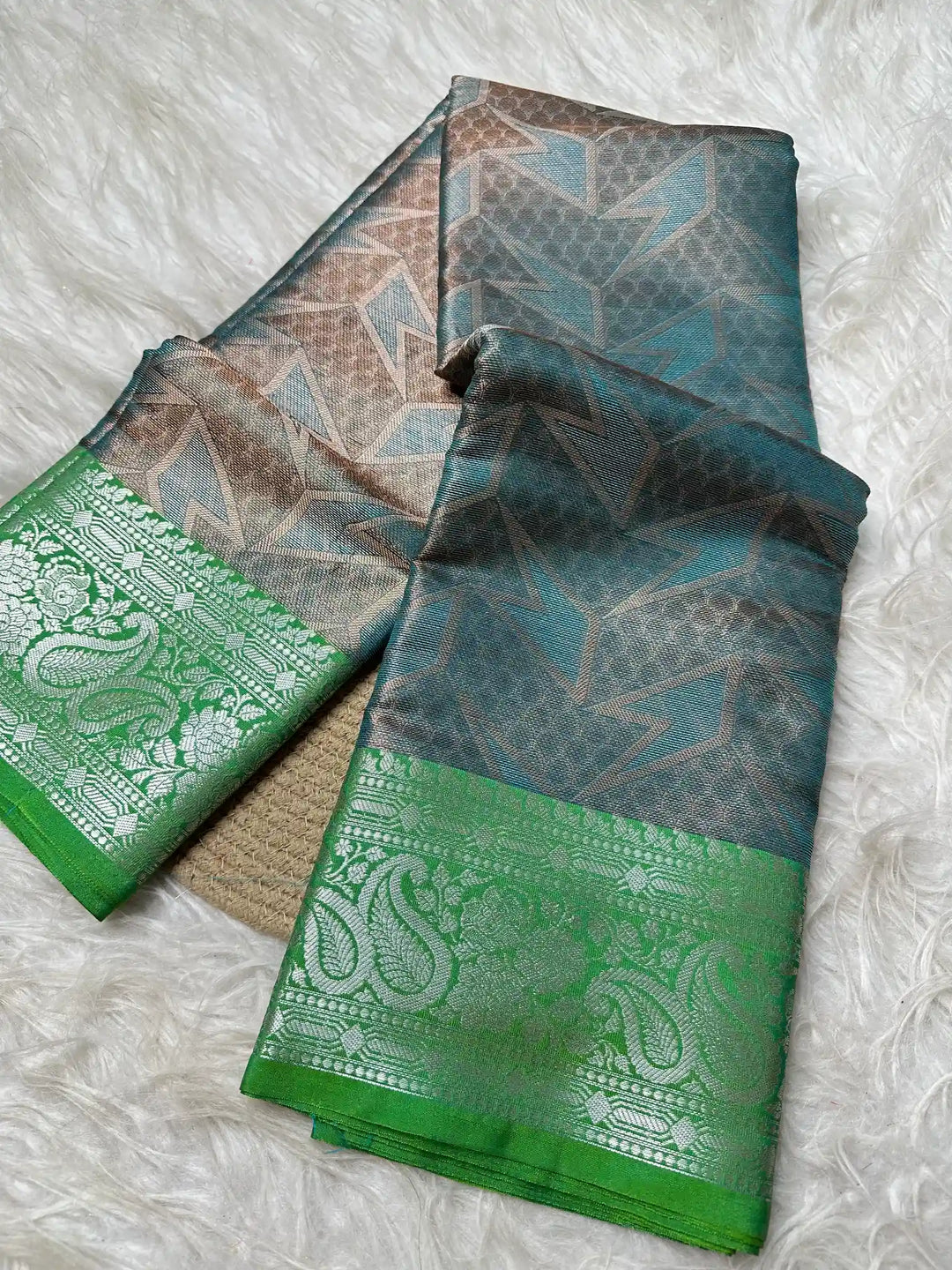 Premium Jacquard Weave Banarasi Saree