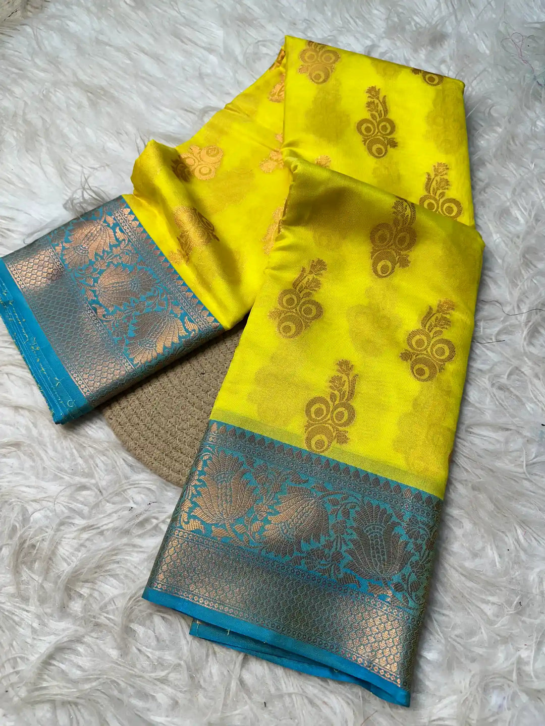 Premium Jacquard Weave Banarasi Saree