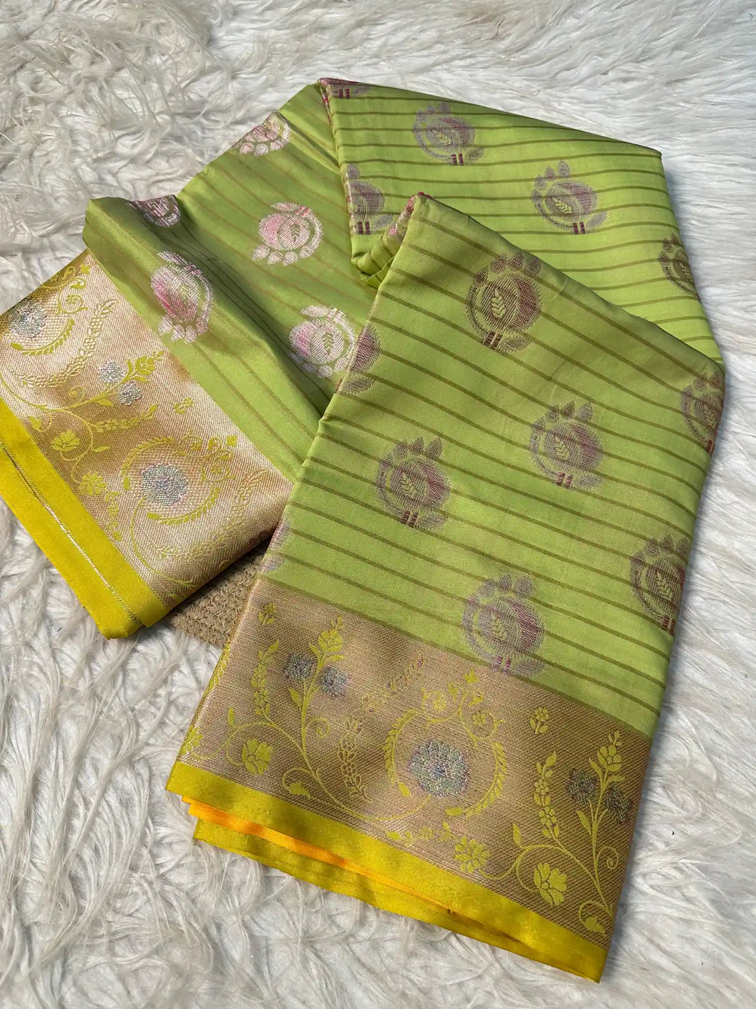 Premium Jacquard Weave Banarasi Saree