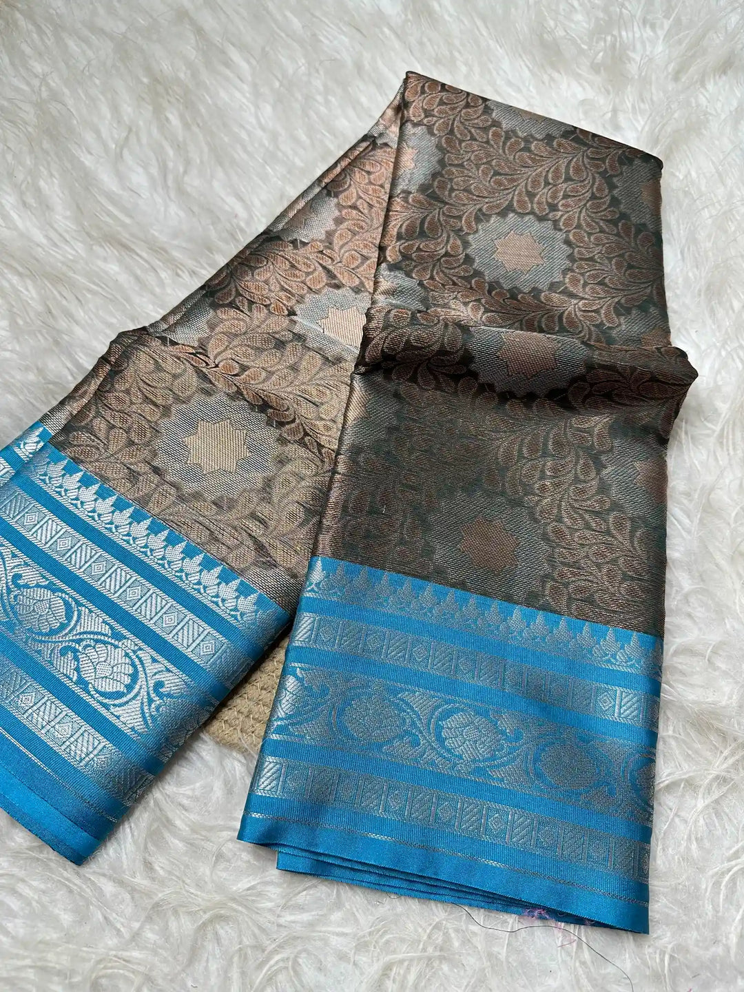 Premium Jacquard Weave Banarasi Saree