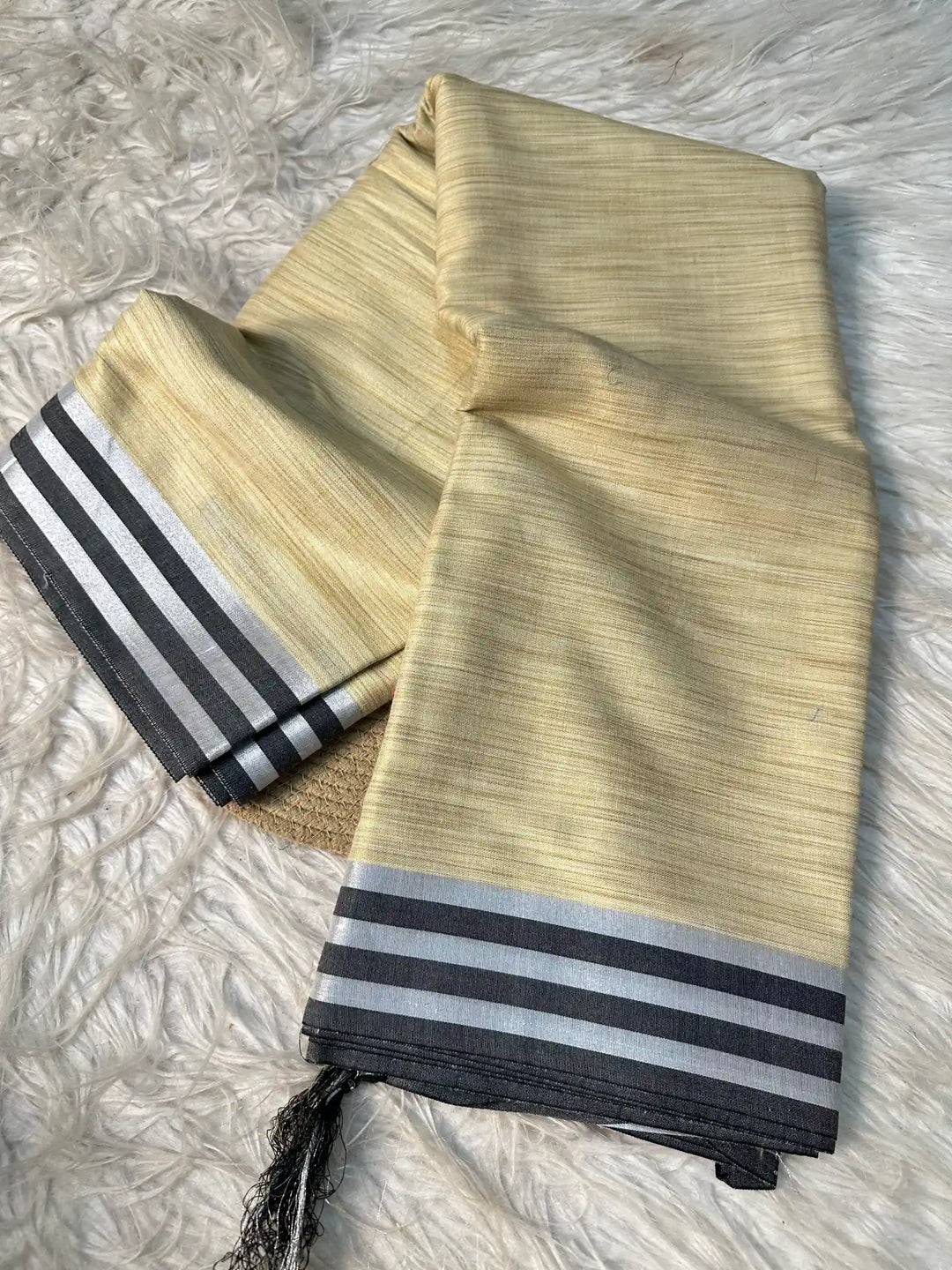 Premium Jacquard Weave Banarasi Saree
