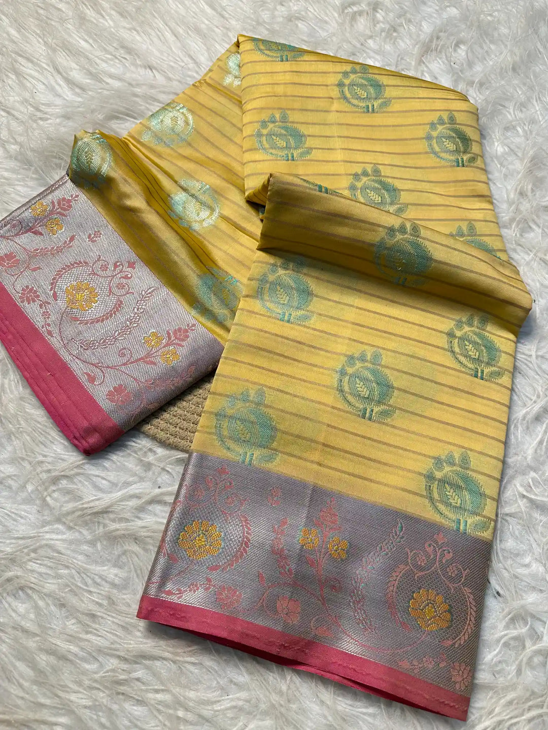 Premium Jacquard Weave Banarasi Saree