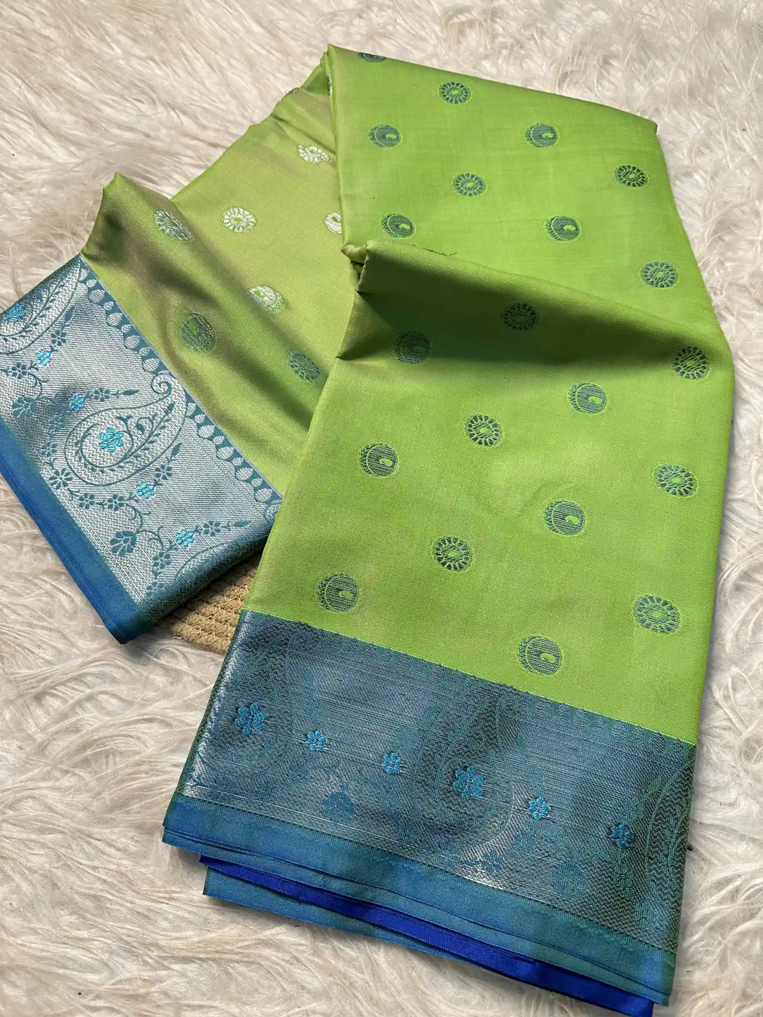 Premium Jacquard Weave Banarasi Saree