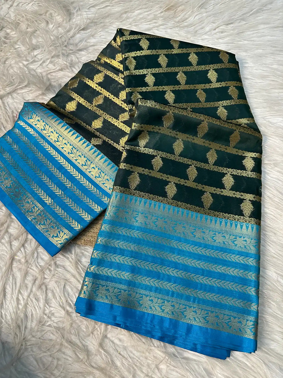 Premium Jacquard Weave Banarasi Saree